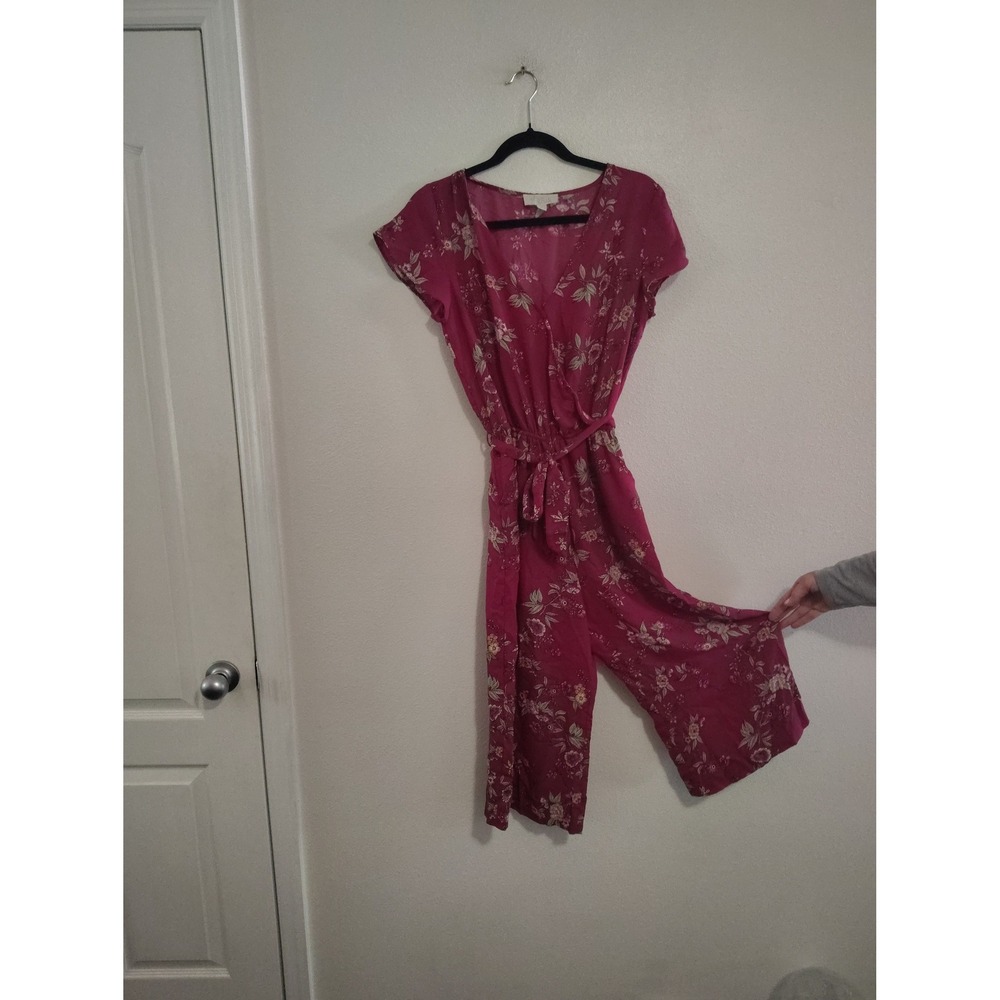 Olive & Oak Magenta Floral Wide Leg Jumpsuit V-Neck Tie Waist Short Sleeve S
